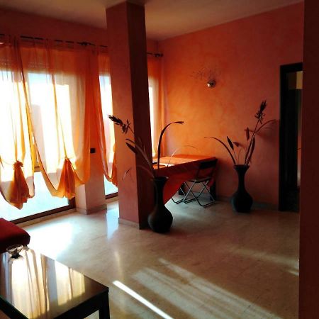 Residence Taverna Piacenza Bagian luar foto